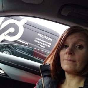 Meet your Posher, Dee